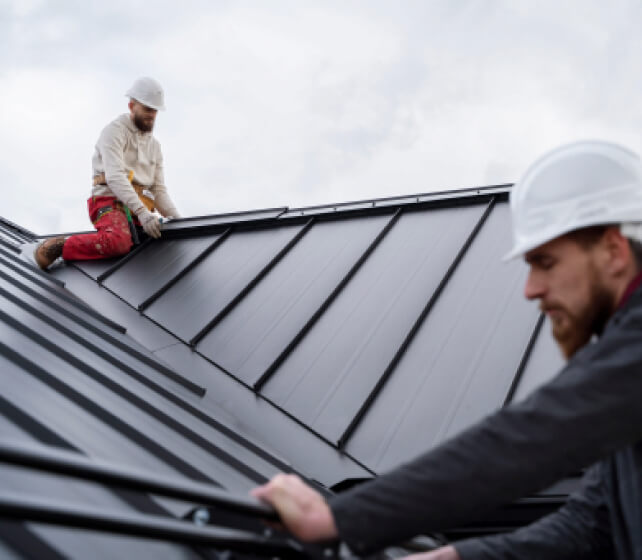 About us section showing roofing team at work